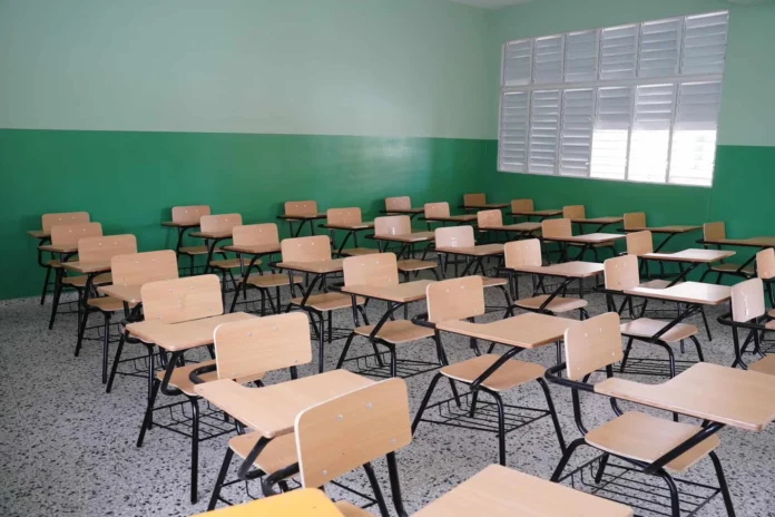 Suspensión de clases por lluvias en Santo Domingo