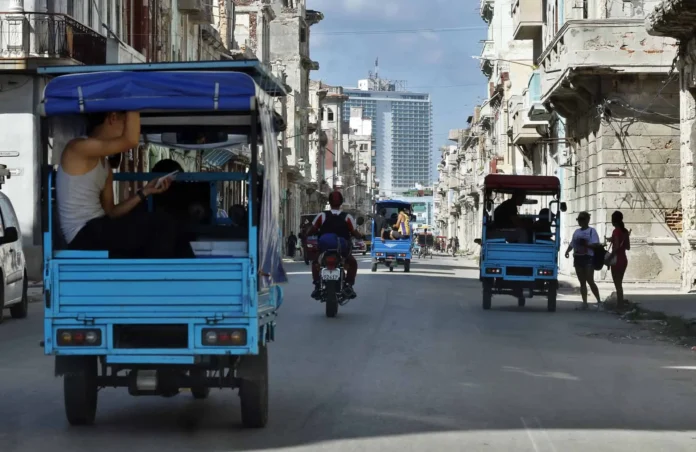 Salario medio en Cuba, insuficiente para vivir.