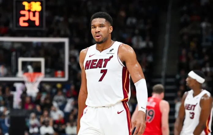 Giannis Antetokounmpo en partido con los Heat