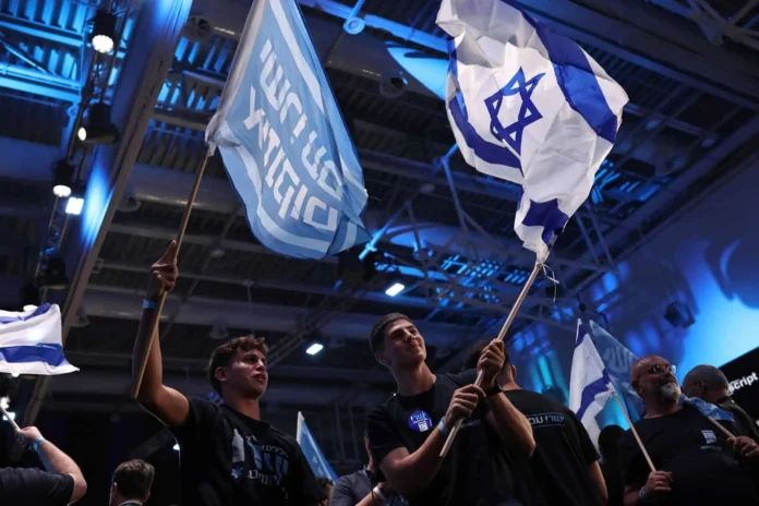 Netanyahu y Eisenkot tras elecciones en Israel