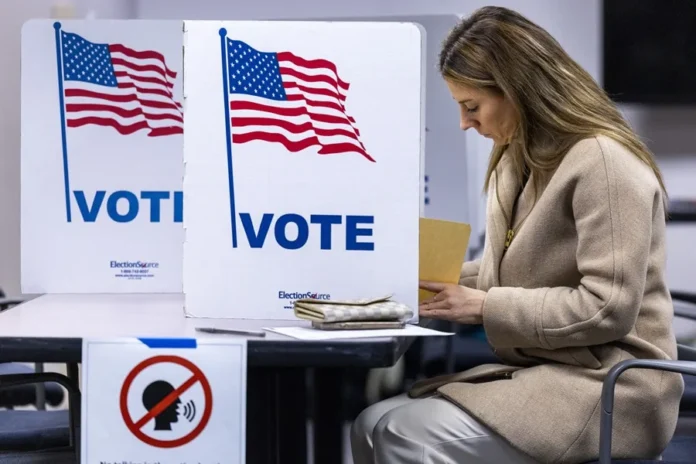Latinos influyen en elecciones de medio mandato.