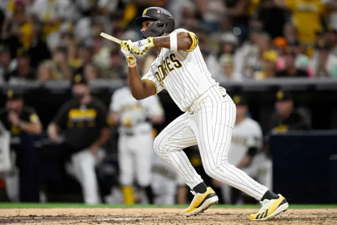 Miguel Andújar provoca error clave en juego