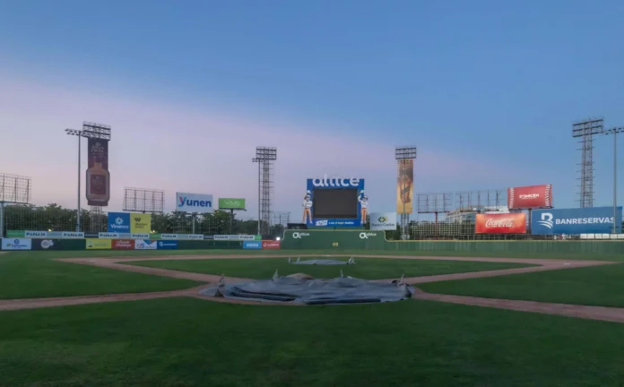 Estadio Quisqueya celebra 71 años de historia
