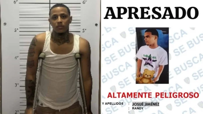 Acusados de homicidio se entregan a la Policía.