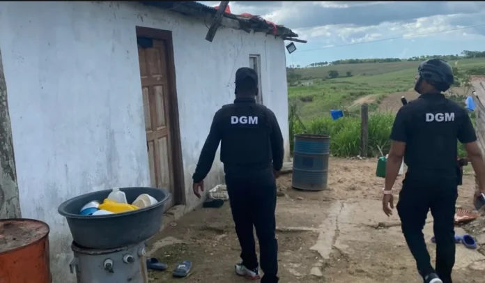 Migración identifica 700 extranjeros irregulares.