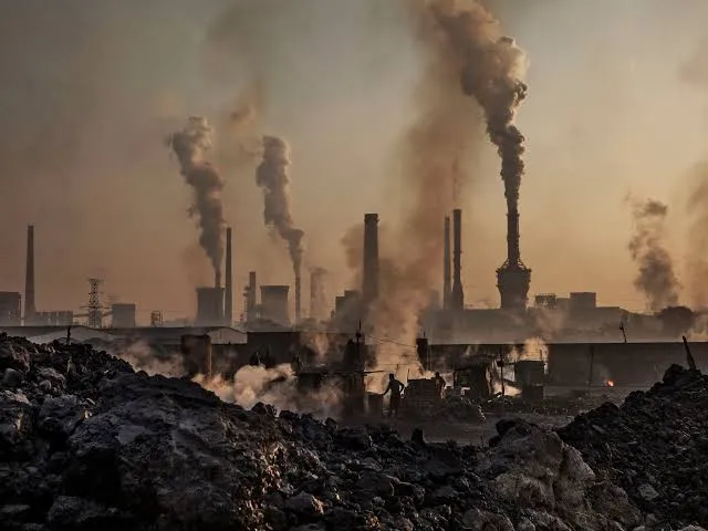 Aumento de emisiones y efectos climáticos adversos.
