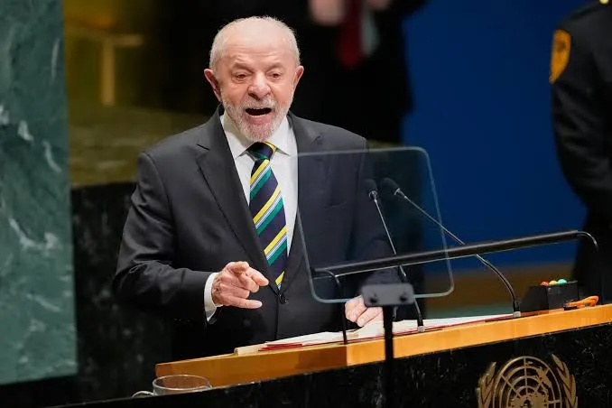 Lula pide extender horario de votación.
