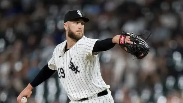 Sean Burke lanza en Juego 5 decisivo.