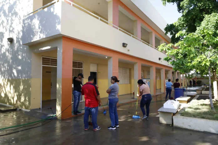 Inundaciones en Santiago afectan escuelas locales