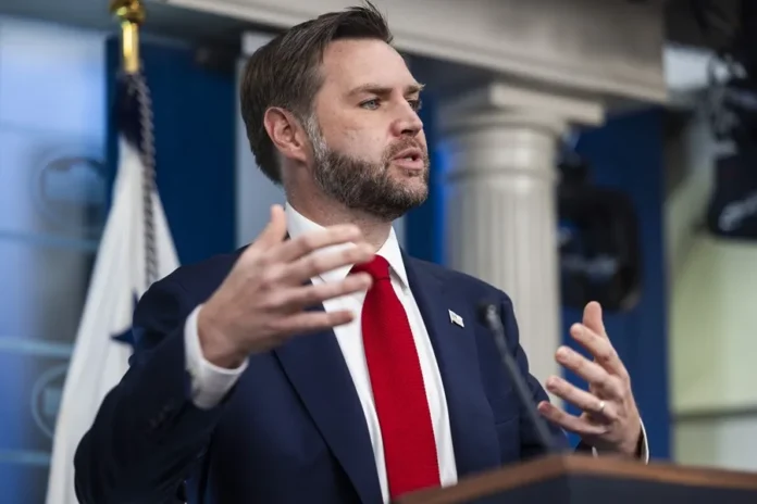 Vance defiende campaña militar de Trump.