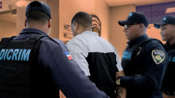 Policía Nacional verifica millones y encuentra prófugos.