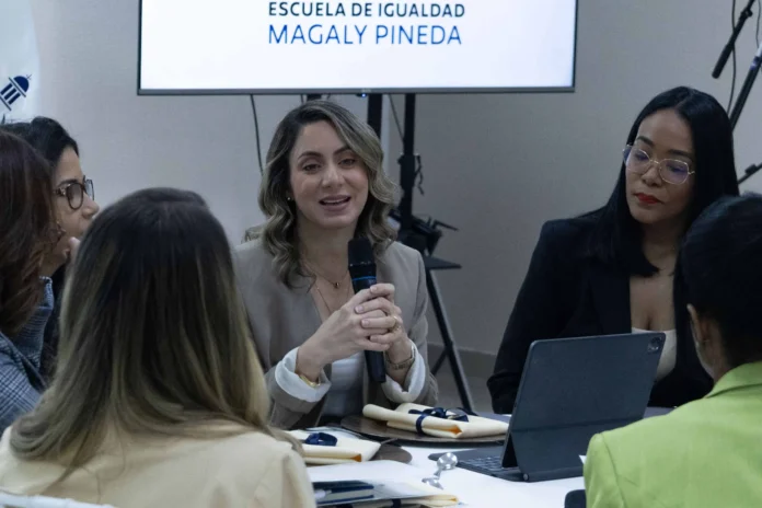 Ley Mirabal aborda violencia vicaria y esterilización.