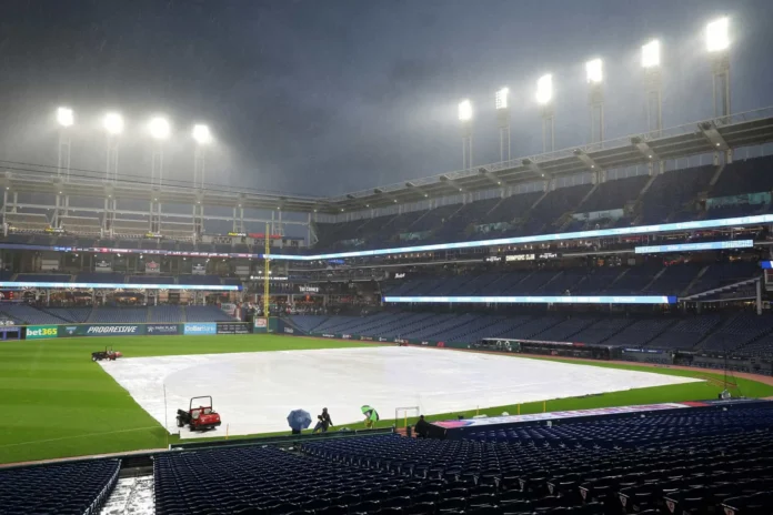 Guardianes y Rays en Juego 4 pospuesto