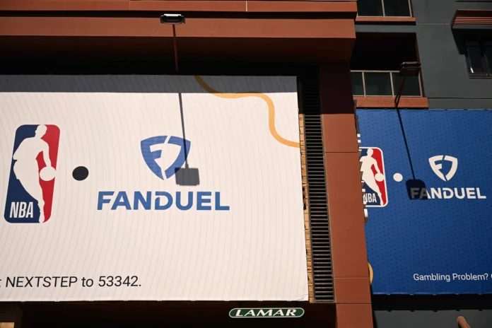 NBA prohíbe apuestas problemáticas en temporada.