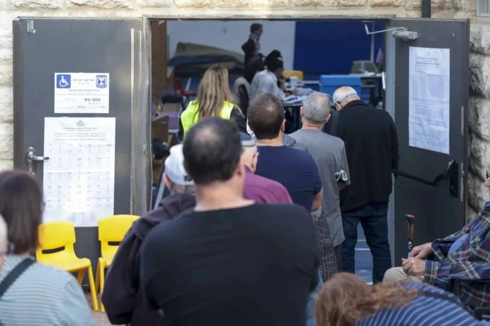 Netanyahu denuncia robo electoral tras ataques.