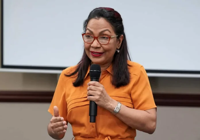 Lucía Vásquez promueve educación inclusiva en Dominicana.