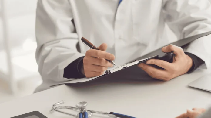 Adenocarcinoma pulmonar en el papa León XIV