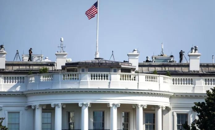 CNN excluido de viaje en Air Force One