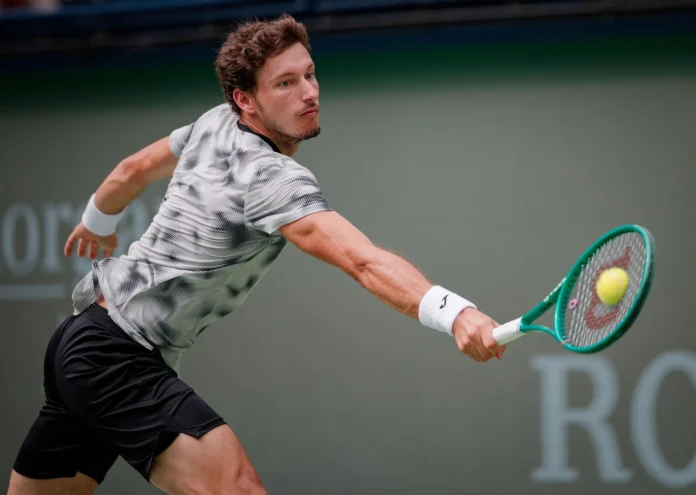 Carreño eliminado por Auger-Aliassime en Shanghái.