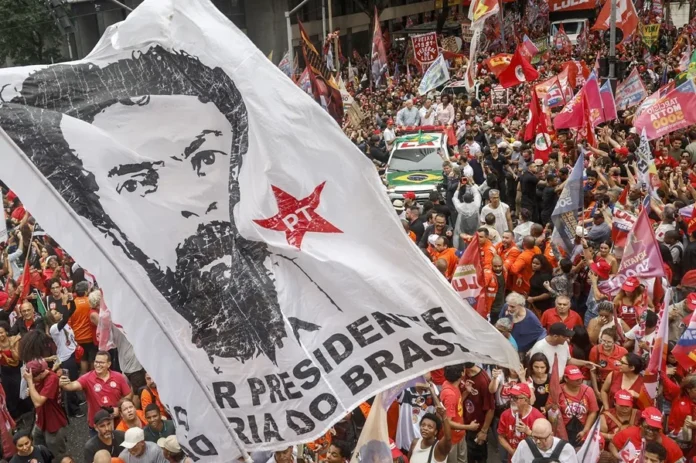 Lula denuncia favoritismo de Meta en campaña.